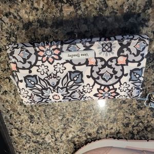 Vera Bradley wallet/crossbody